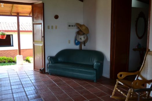 ARRIENDO FINCA CAMPESTRE FAMILIAR LEBRIJA