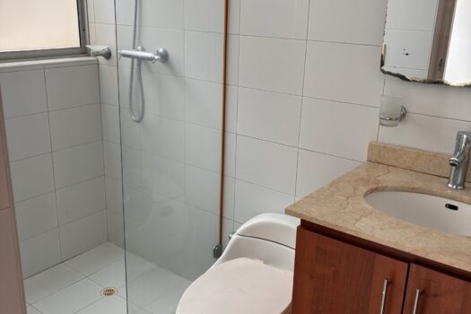 Amplio y bien ubicado apartamento en venta