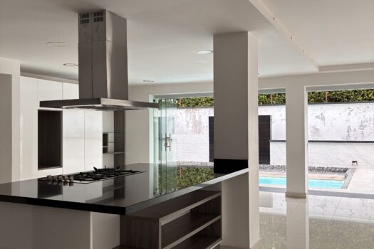 Se arrienda hermosa casa en Terrazas de Menzuly