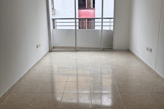 Se vende amplio apartamento de 81 mts, 3 hab, 2 baños, balcón, parqueadero en Mejoras Publicas