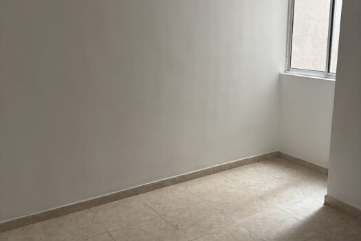 Se vende amplio apartamento de 81 mts, 3 hab, 2 baños, balcón, parqueadero en Mejoras Publicas