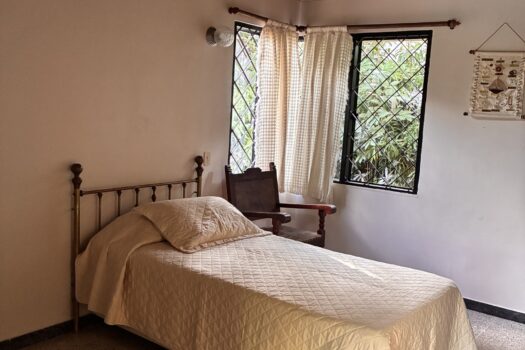 Se vende impresionante casa de 270 mts2 en lagos del cacique
